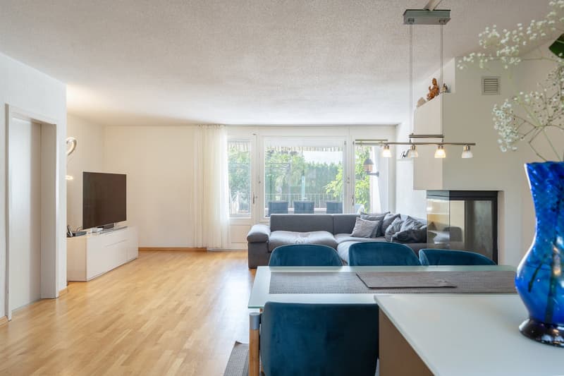 Reiheneckhaus mit Pool in ruhigem Quartier (6)