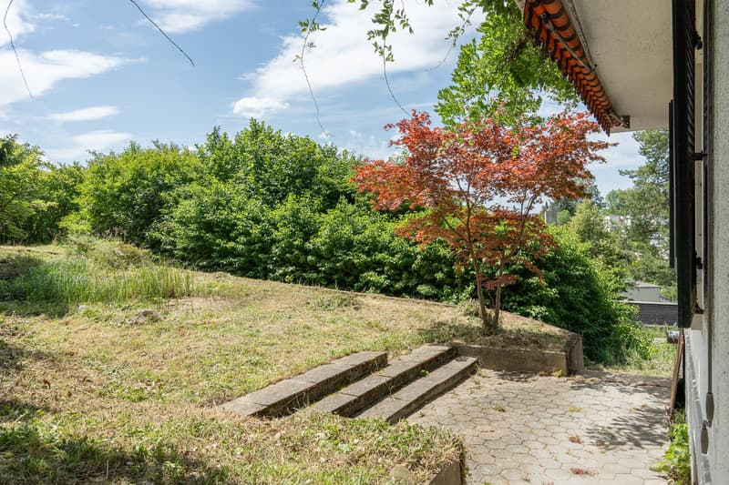 Einfamilienhaus mit Baulandreserve an zentraler Lage (4)