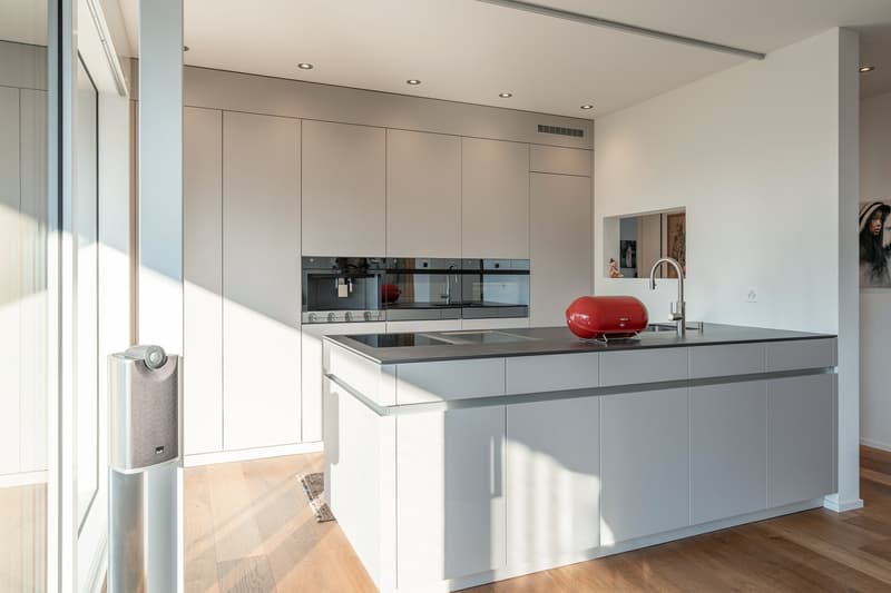 Exklusive 3.5 Zimmer Wohnung an zentraler Lage (5)