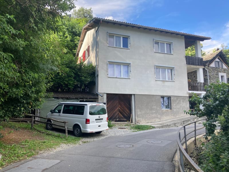 Charmantes Haus mit zwei Wohnungen fertig zum Einziehen (1)