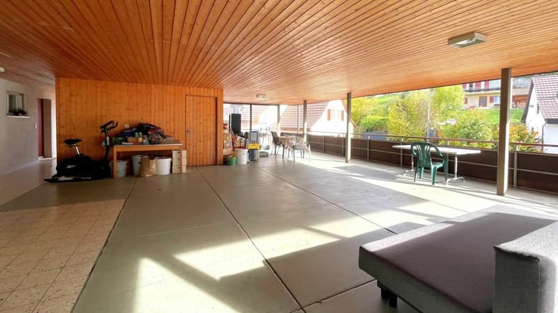 Wohn- und Geschäftshaus mit Parkplätzen in Buckten/BL (10)