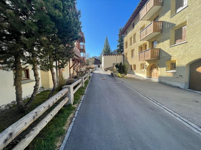 In Celerina an absolut ruhiger Lage heimeliges 1-Zimmer-Appartement zu verkaufen (3)