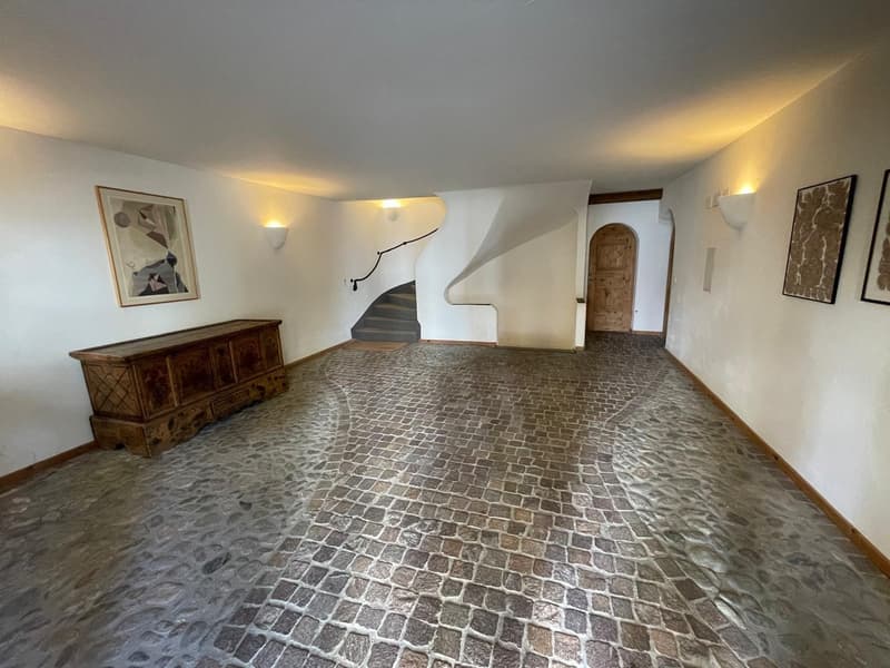 In Celerina an absolut ruhiger Lage heimeliges 1-Zimmer-Appartement zu verkaufen (2)