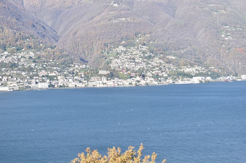 Grosse Maisonettewohnung mit faszinierendem Blick auf den Lago Maggiore (2)
