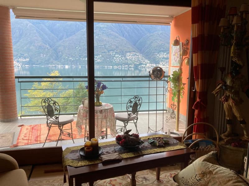 Italienische 5.5-Zimmerwohnung mit Sicht auf den Lago Maggiore in Italien zu verkaufen (1)