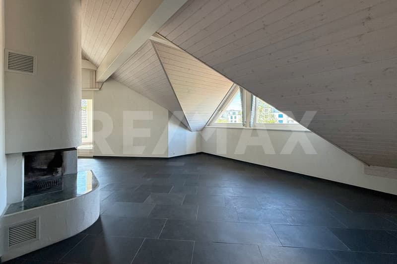 Charmante Dachwohnung mit Cheminée und Terrasse in ruhigem Quartier (3)
