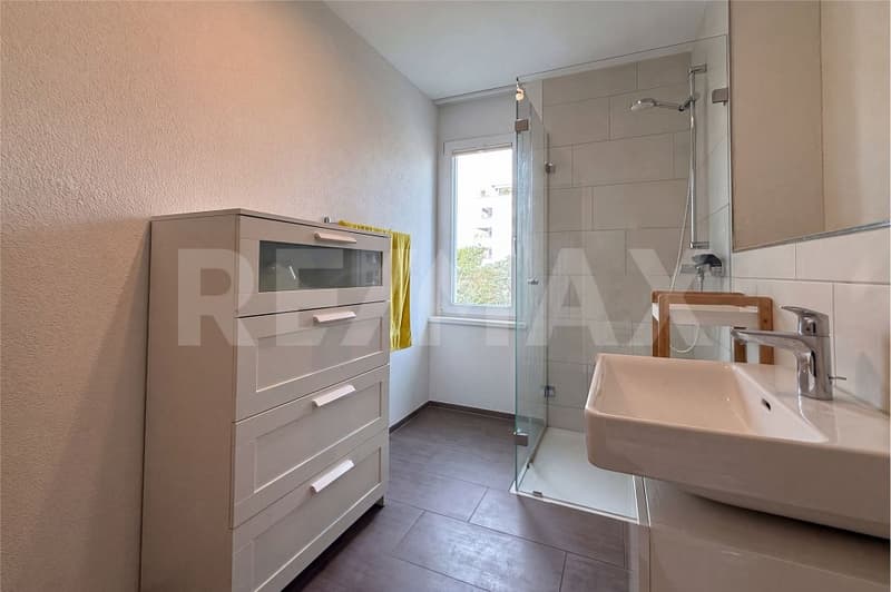 Wohnen mit Gartengefühl moderne 3½-Zimmer-Erdgeschosswohnung mit grosszügigem Aussenbereich (6)