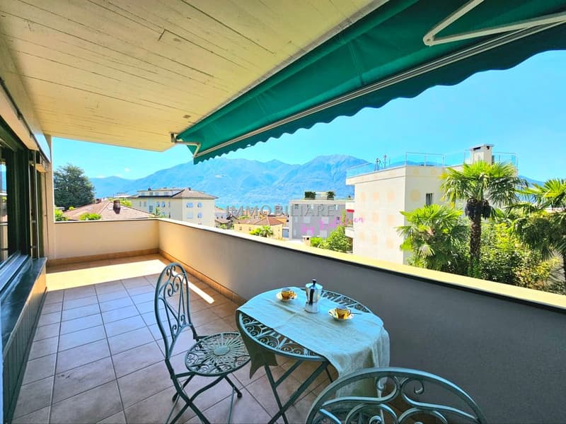 Ferienwohnung mit Seesicht vom Balkon, Kamin und Fussweg zum Bahnhof (3)