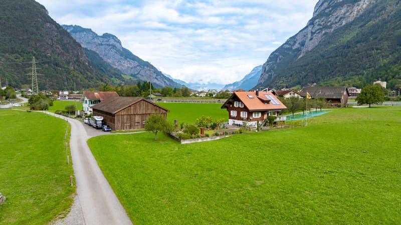 Einfamilienhaus mit Umschwung