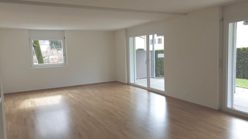 Helle 3.5-Zimmer-Wohnung mit Sitzplatz (10)