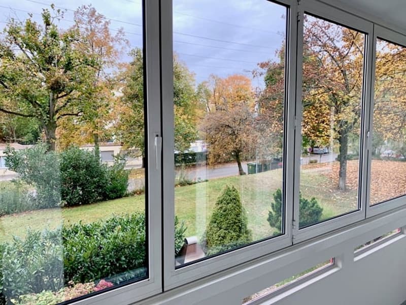 Helle 4.5-Zimmer-Wohnung mit verglastem Balkon (2)