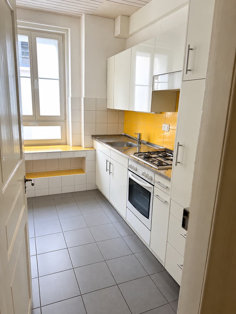 Charmante 3-Zimmer-Altbauwohnung mitten im Geschehen – Zürich 8004 (3)