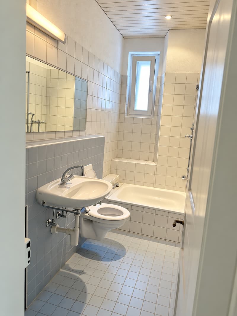 Charmante 3-Zimmer-Altbauwohnung mitten im Geschehen – Zürich 8004 (2)