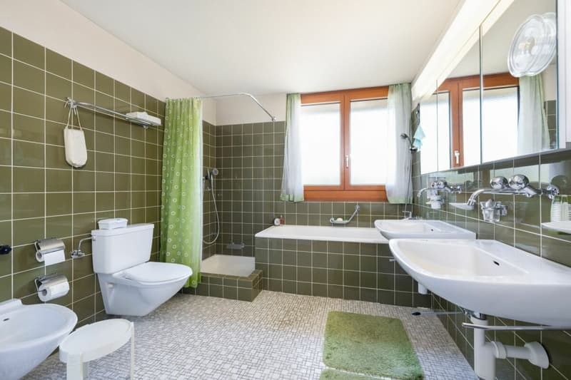 Elternbad EG mit WC/DU/Bad