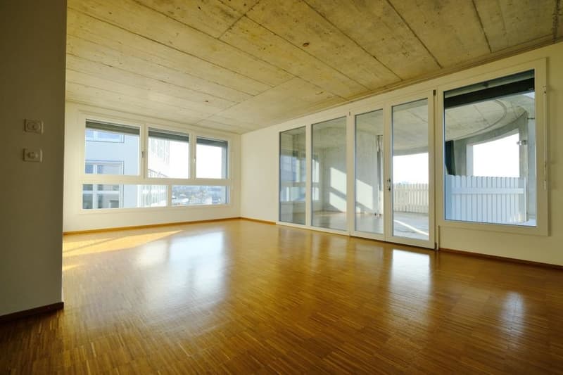 Blick vom Wohnzimmer in den Essbereich