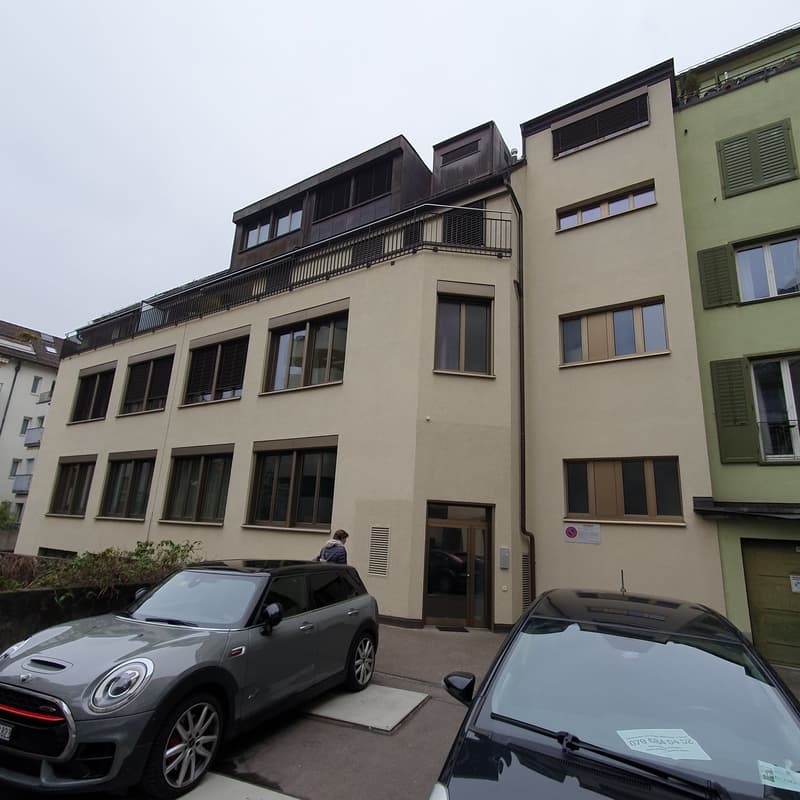 Innenhof mit sep. Eingang