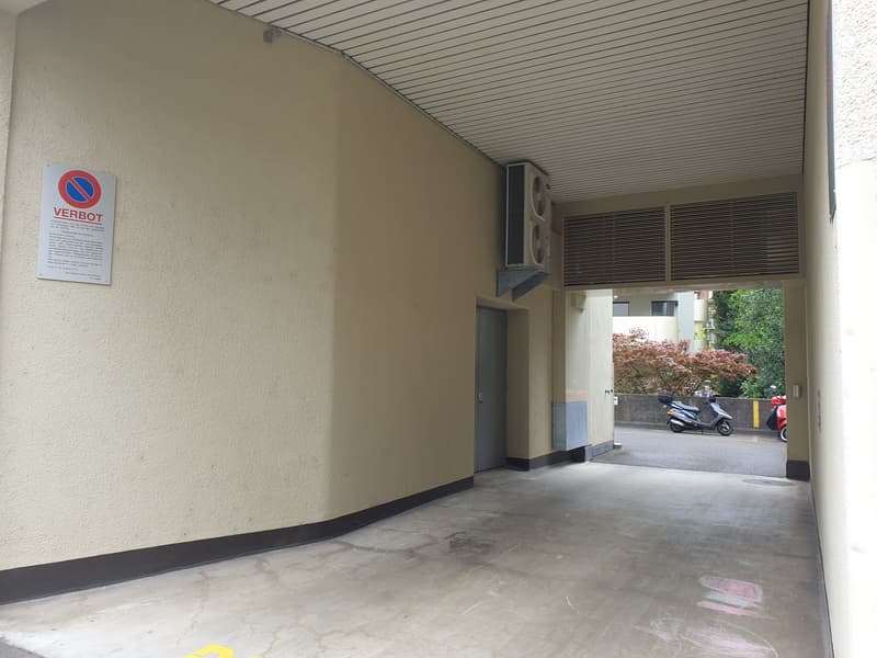Hofdurchfahrt mit Warenlift