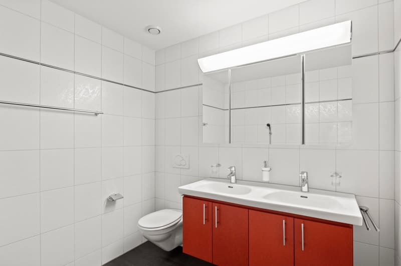 Grosse 4.5-Zimmer-Whg mit freier Sicht auf die Mythen (18)