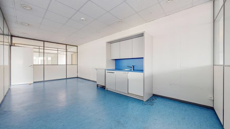 Bezugsbereites Büros in Dättwil (7)