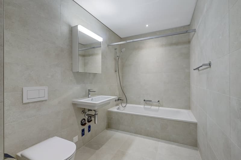 Badezimmer mit Badewanne