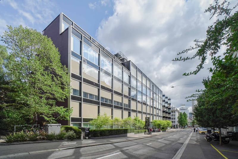 Moderne, lichtdurchflutete Bürofläche an zentraler Lage bezugsbereit und flexibel (1)