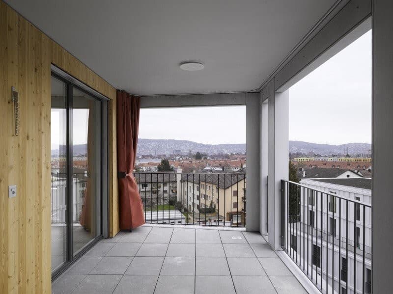 ZH7915-Wasserschoepfi-Balkon1.jpg