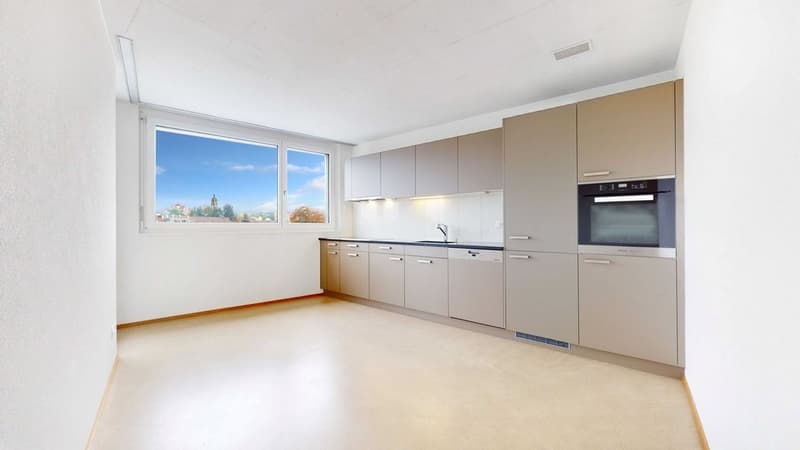 25-Zimmer-Wohnung-in-Gossau-EssenKuche.jpg