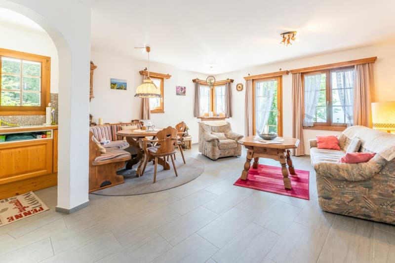 2 1/2 Zimmer Erdgeschosswohnung in Ladir zu verkaufen (4)