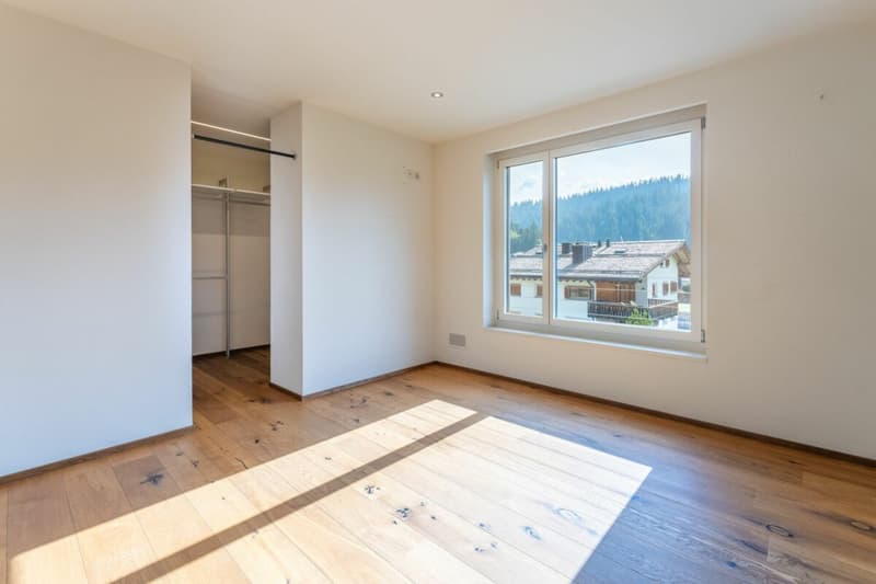 Attraktives Zweifamilienhaus mit 5.5 Zimmer Erstwohnung und 2.5 Zimmer Zweitwohnung zu verkaufen (9)