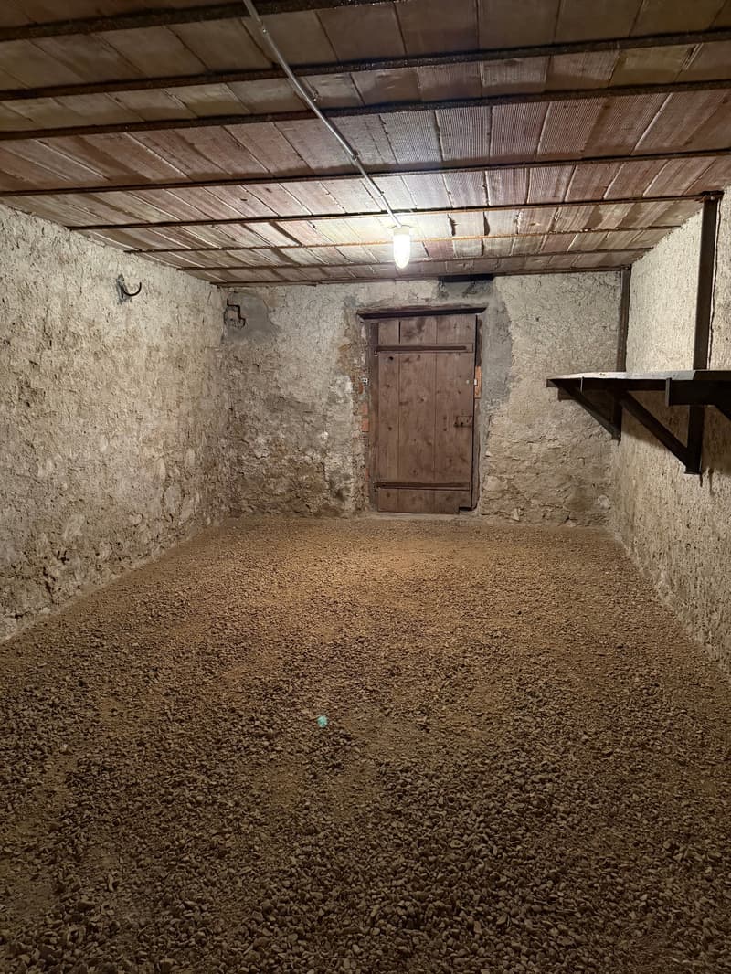 Top wine cellar for rent. (3)