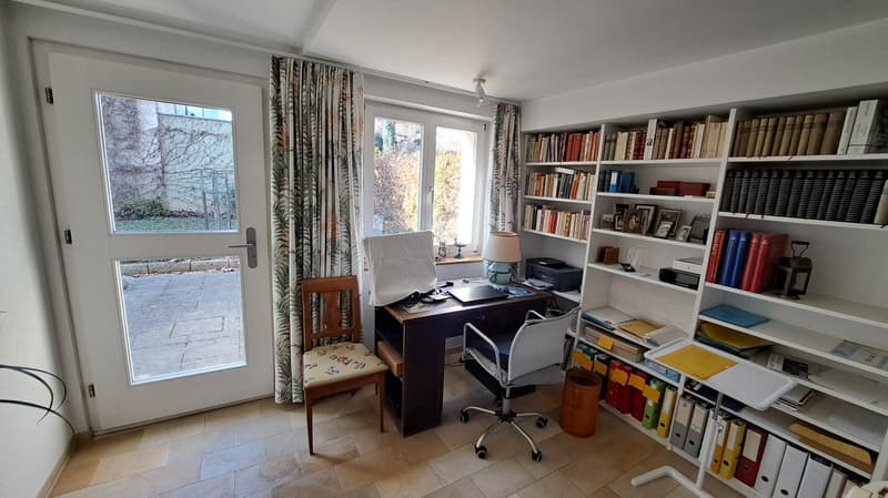 Attraktives renoviertes 5-Zimmer-Reihenhaus mit Garage in Basel (13)
