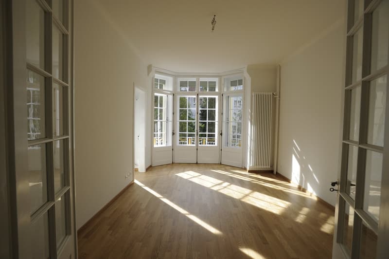 Wohnen im top sanierten Jugendstil-Altbau an ruhiger und zentraler Lage (2)