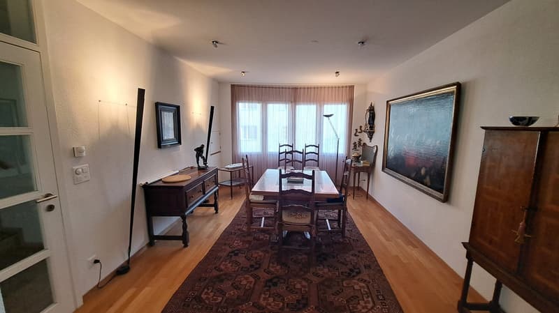 Attraktives renoviertes 5-Zimmer-Reihenhaus mit Garage in Basel (9)