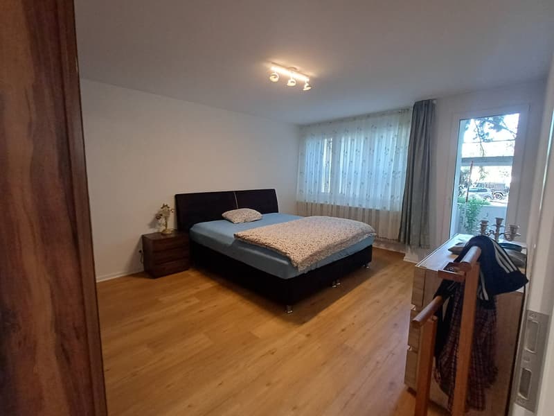 Helle, moderne 2-Zimmer-Wohnung in Reinach (4)