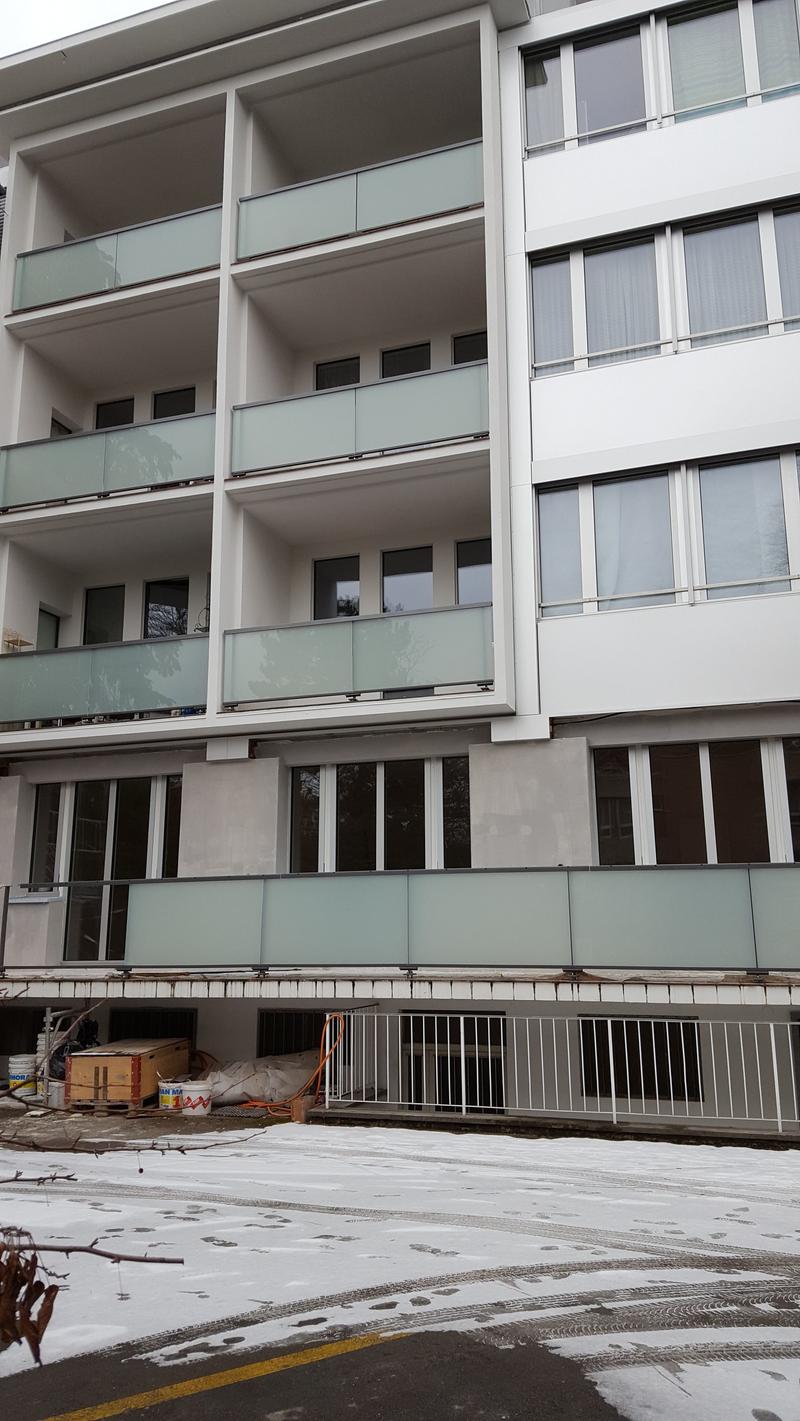 Business Apartment quiet & central with breathtaking panoramic view on roof deck! (3)