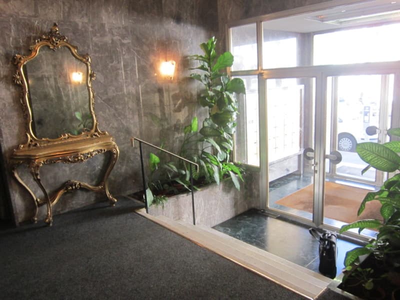 Business Apartment quiet & central with breathtaking panoramic view on roof deck! (5)