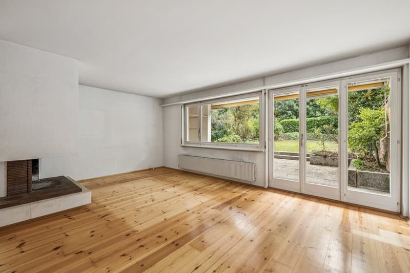Wohnzimmer mit Ausgang zum Garten