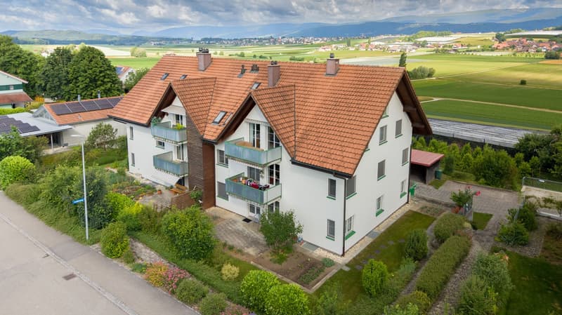 4.5-Zimmer-Eigentumswohnung mit Garten, Garage und Carport (1)