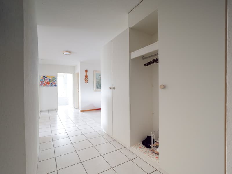 4.5-Zimmer-Eigentumswohnung mit Garten, Garage und Carport (5)