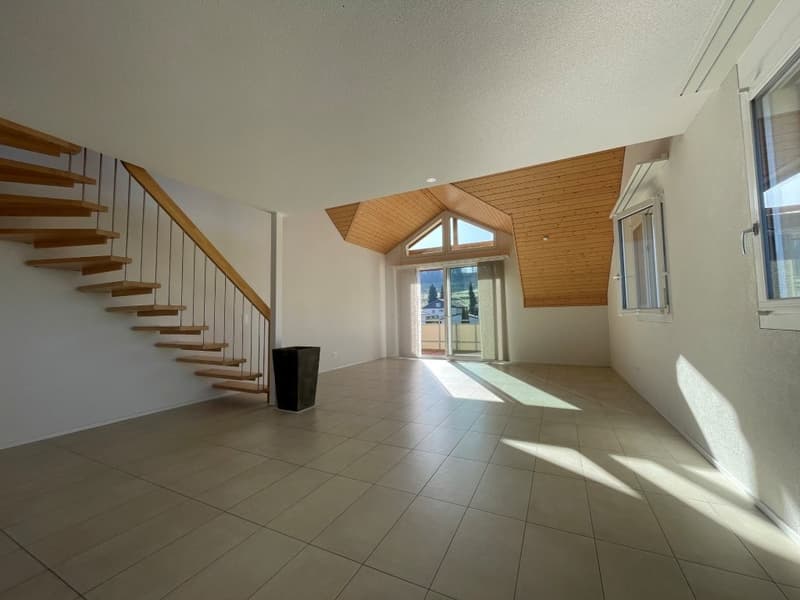 Moderne 3.5-Zimmer-Duplex-Wohnung in Leuzigen (2)