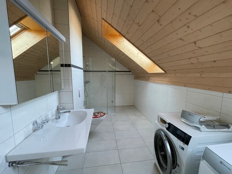 Moderne 3.5-Zimmer-Duplex-Wohnung in Leuzigen (6)