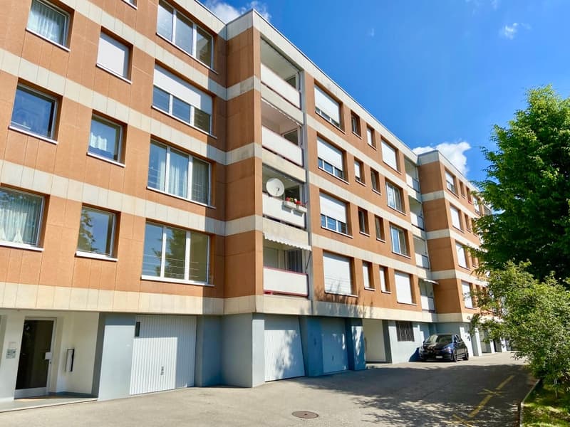 Charmante 4.5-Zimmer-Wohnung mit Balkon (2)