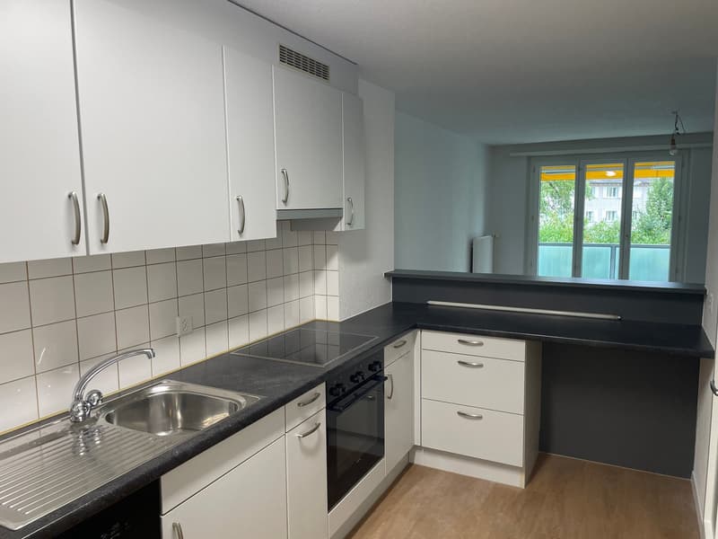 Gemütliche 2.5-Zimmer-Wohnung mit Balkon in Grenchen (3)