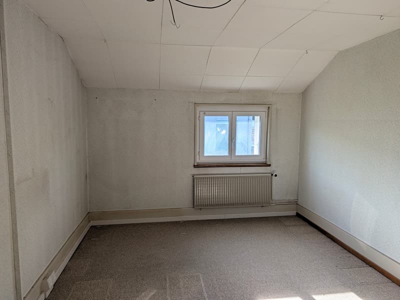 Drei Wohnungen. Frei verfügbar. Bereit für neue Pläne. (10)