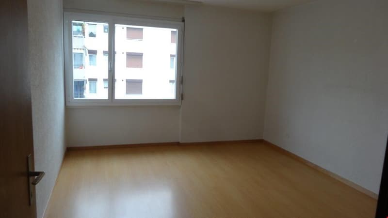 Gepflegte 2-Zimmer-Wohnung mit Balkon in Subingen (5)