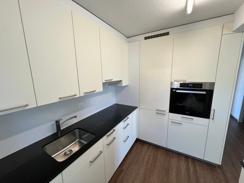 Grosszügige 4.5-Zimmer-Wohnung mit Cheminée (6)