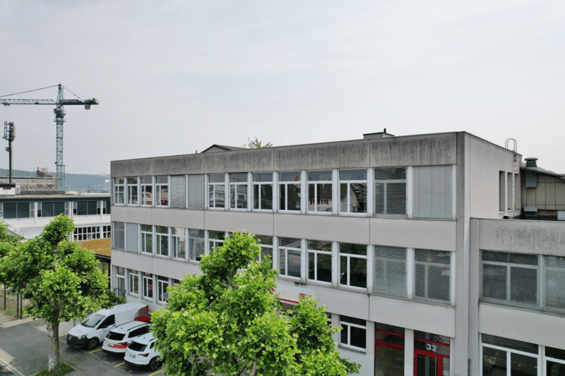 Office/Commercial Space in Top Location (2)