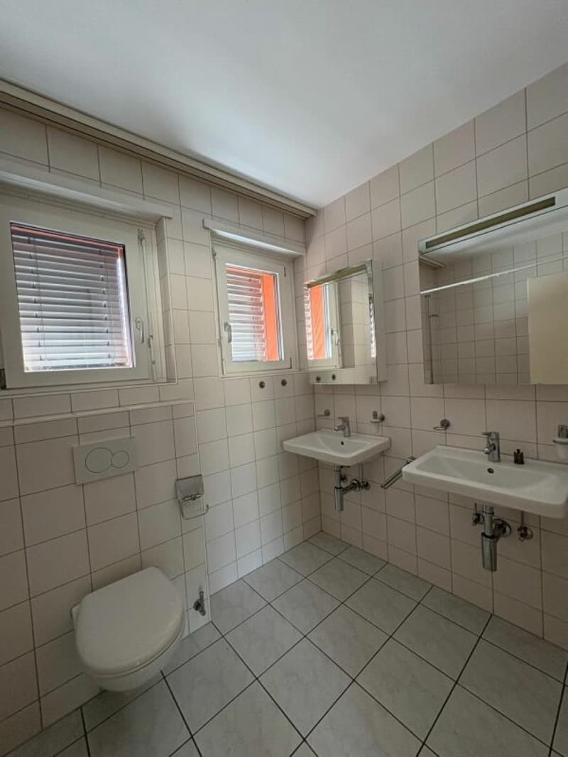Appartamento penthouse di 3,5 locali nel cuore di Reinach (10)