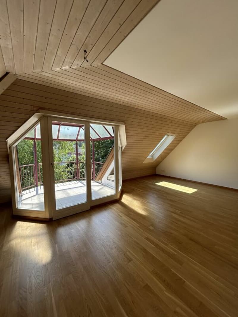 2.5-Zimmerwohnung an ruhiger Lage mit Balkon (2)