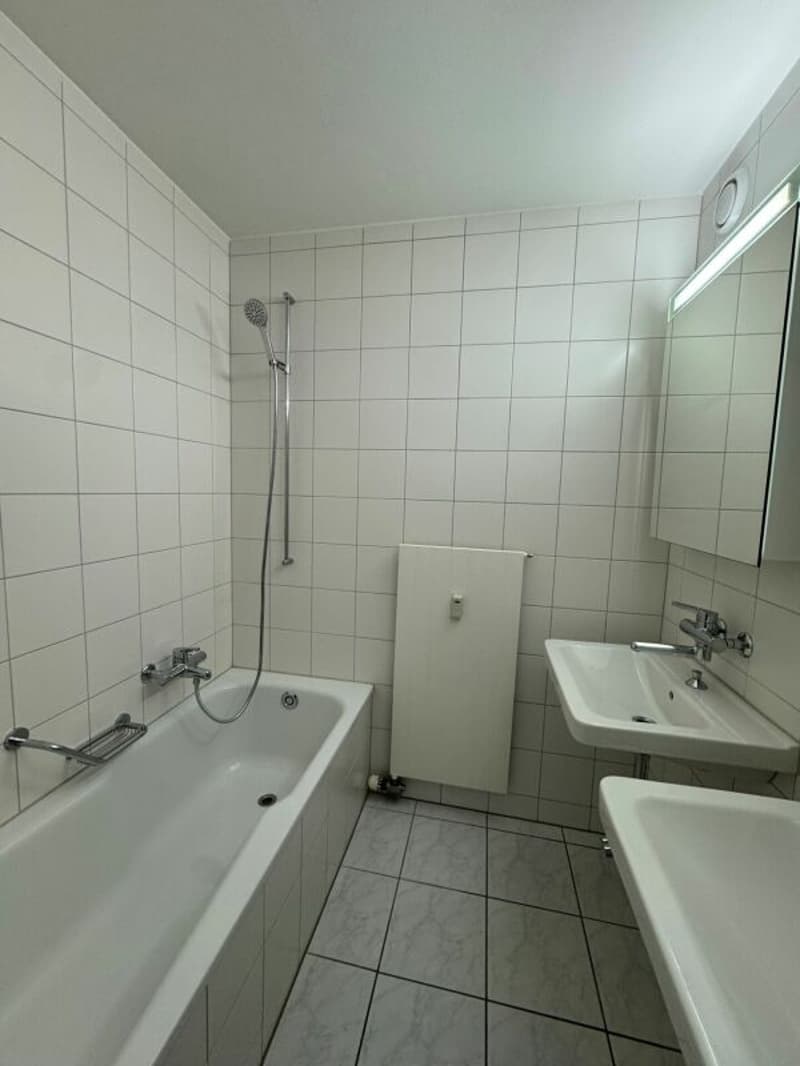 4.5-Zimmer-Wohnung mitten in Reinach (8)